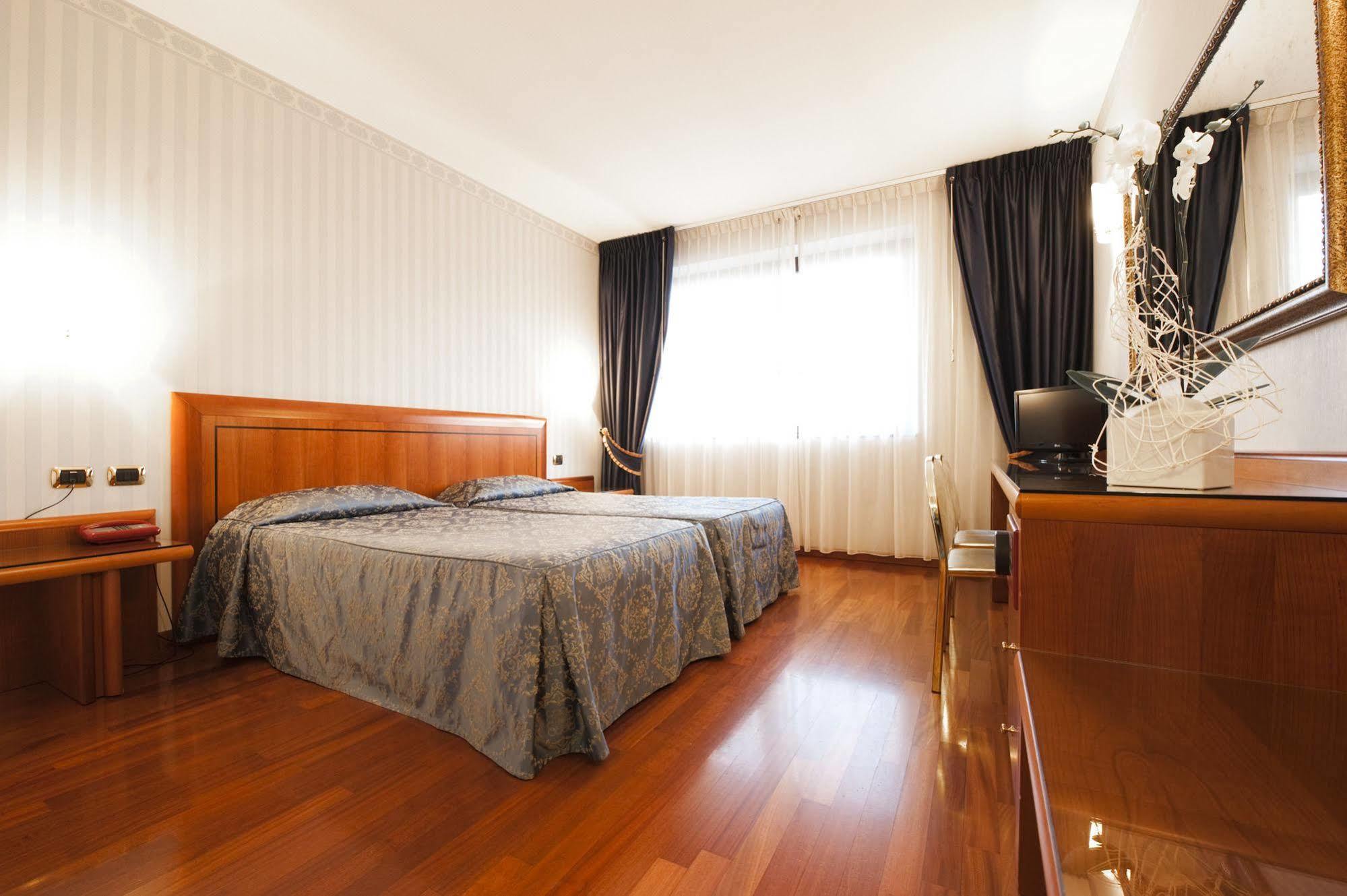 Hotel Palace